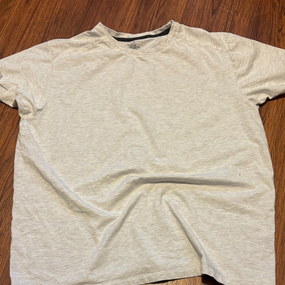 Kenneth Cole Men's Classic T-Shirt
